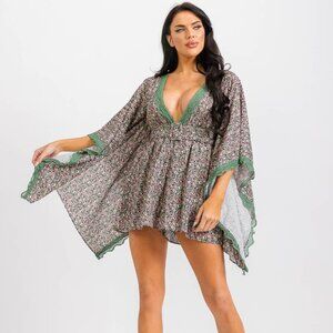 V-NECK BELTED FLORAL ROMPER